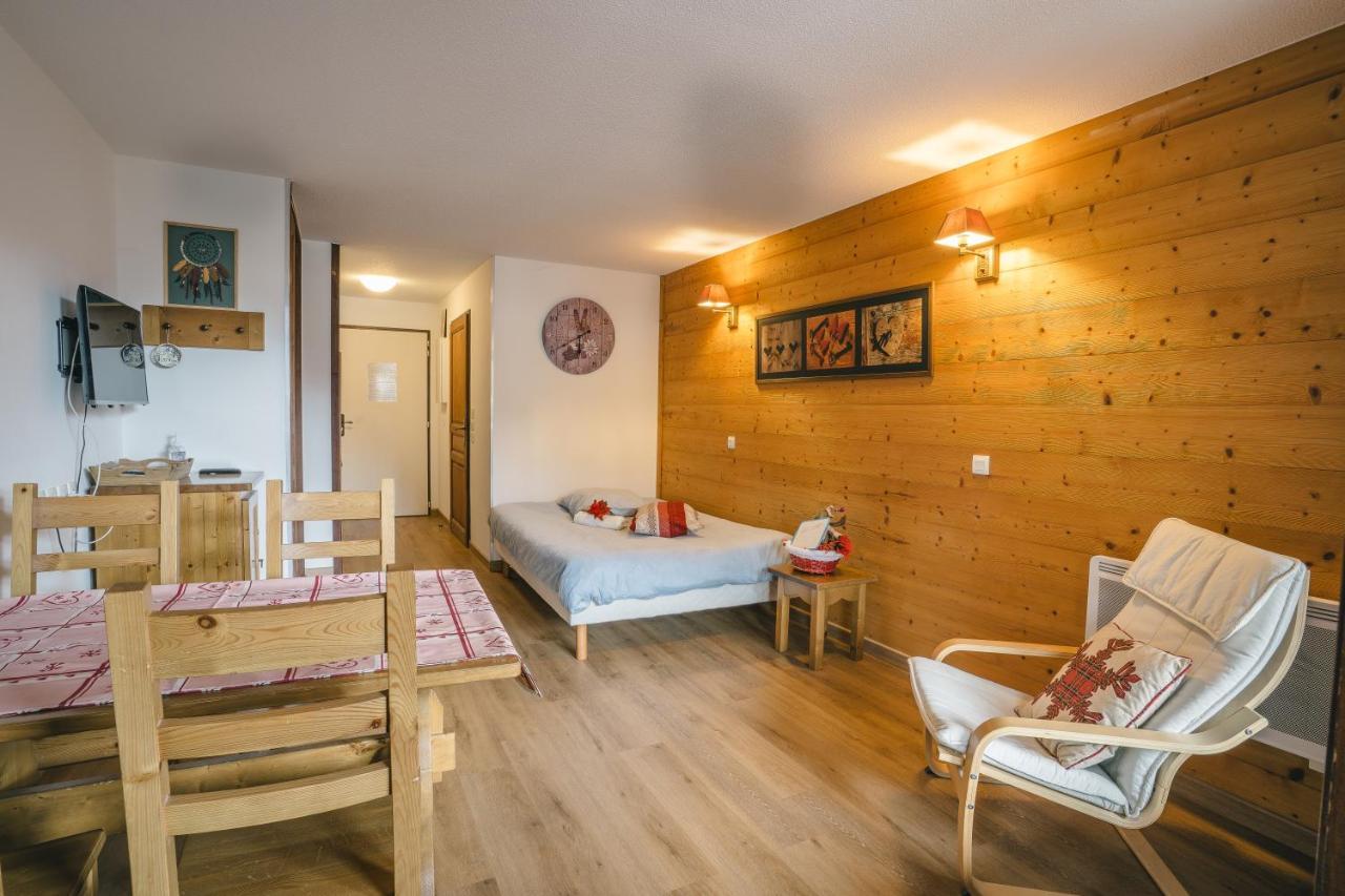 ברידס-לס-באן Grand Studio Tout Confort Pour 4 Personnes מראה חיצוני תמונה