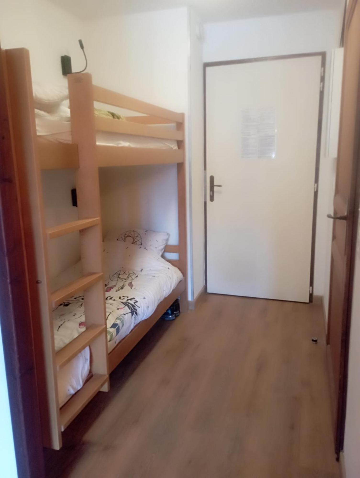 ברידס-לס-באן Grand Studio Tout Confort Pour 4 Personnes מראה חיצוני תמונה